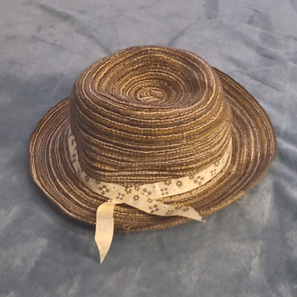 Girl's fancy artsy spring/summer hat
